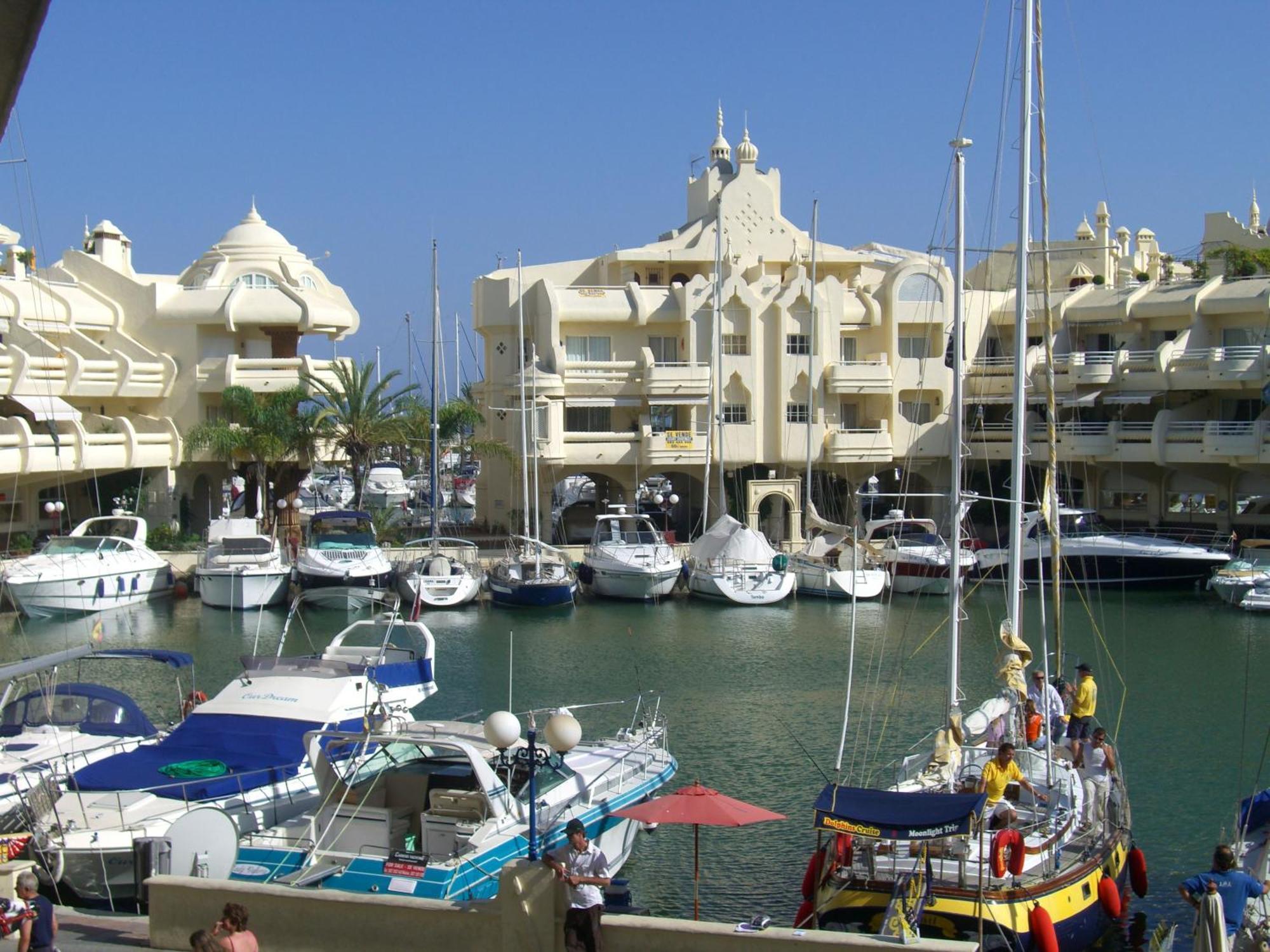 Puerto Marina Palace Бенальмадена Экстерьер фото